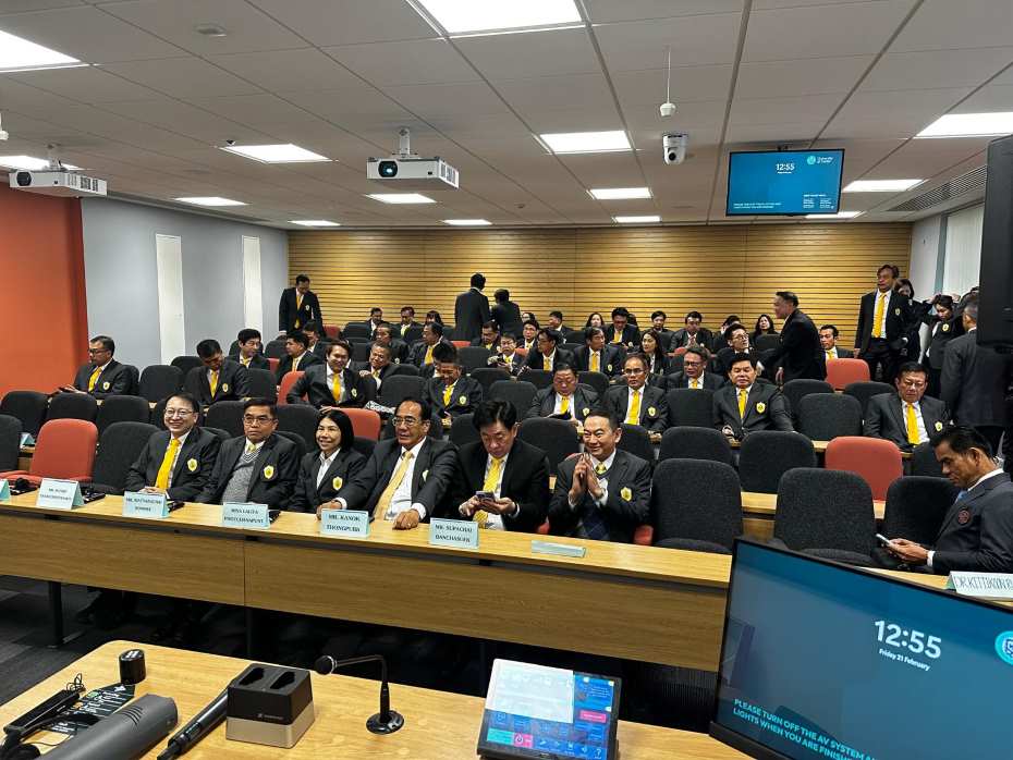 The whole of the group from Thailand sat in the lecture theatre. 