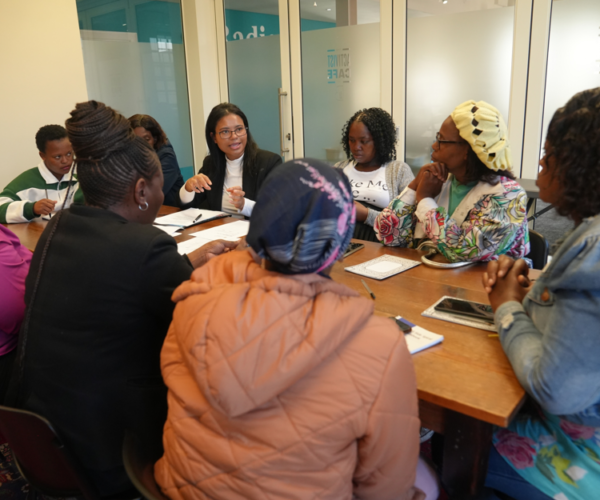 Infrastructure Disruptions, Resilience and Economic Mobility in the Off-Grid City 