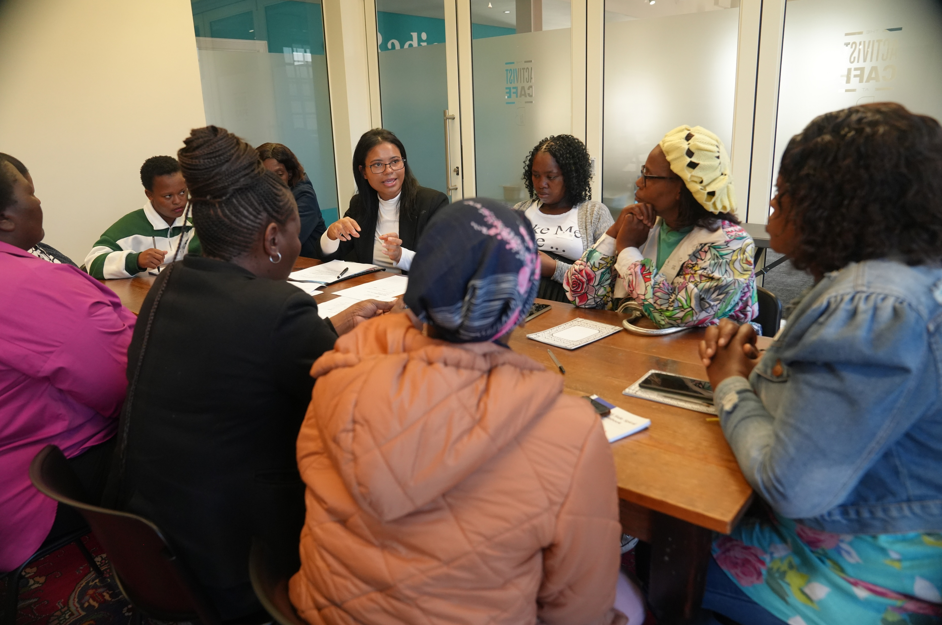 Infrastructure Disruptions, Resilience and Economic Mobility in the Off-Grid City 