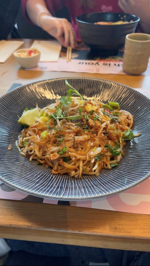 A large plate of pad thai