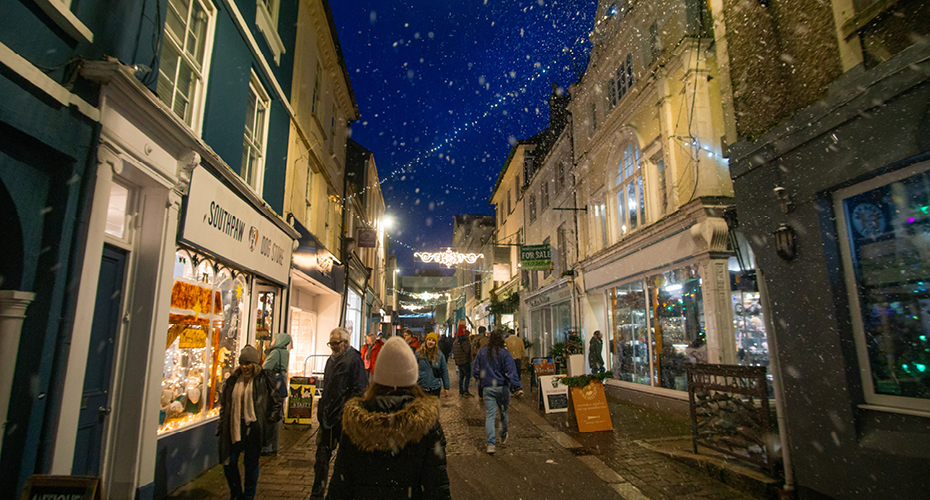 Get ready for Christmas in Cornwall with me