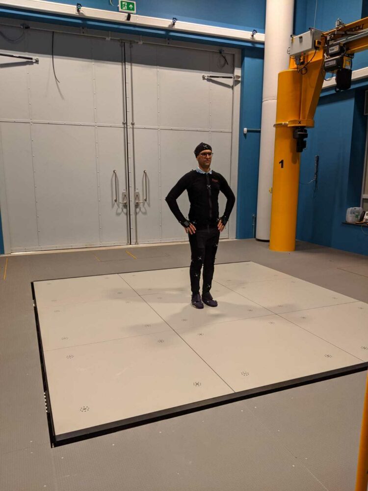 VSimulators used to explore balance in standing or walking people 